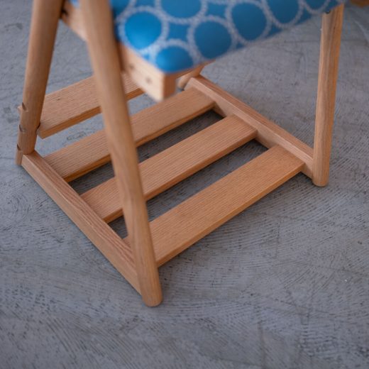 ［アップサイクル品］日進木工 学習椅子T-KIDS オーク材 / ウレタン塗装 ミナペルホネン tambourine / ブルー