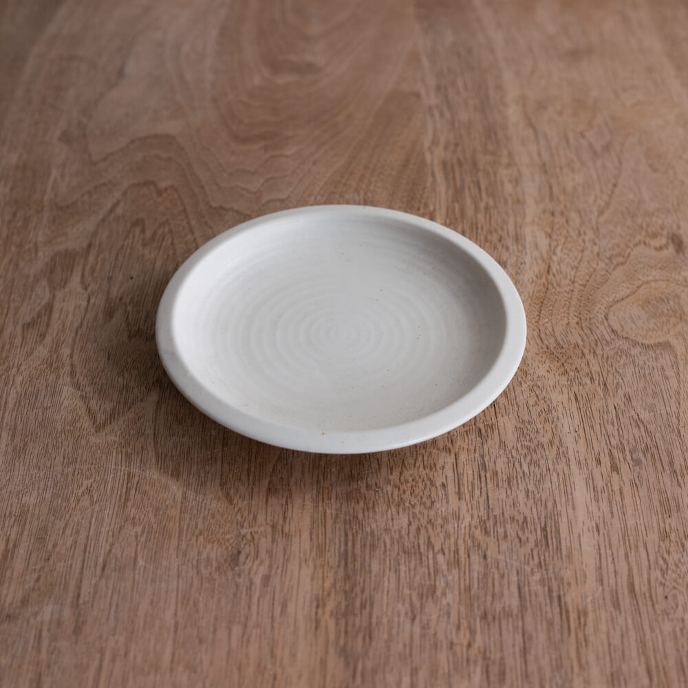 【WEB限定】クリーム釉 括り手4寸皿 -器市-