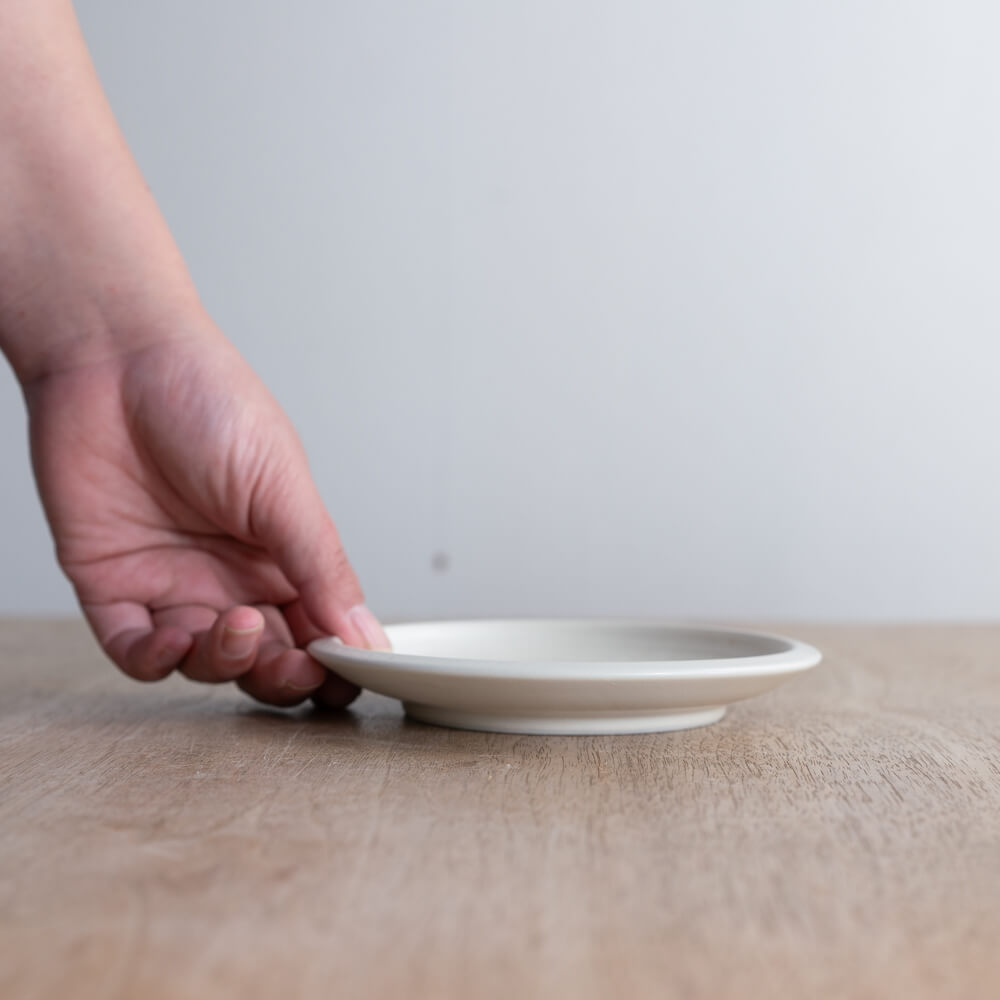 【WEB限定】クリーム釉 括り手4寸皿 -器市-