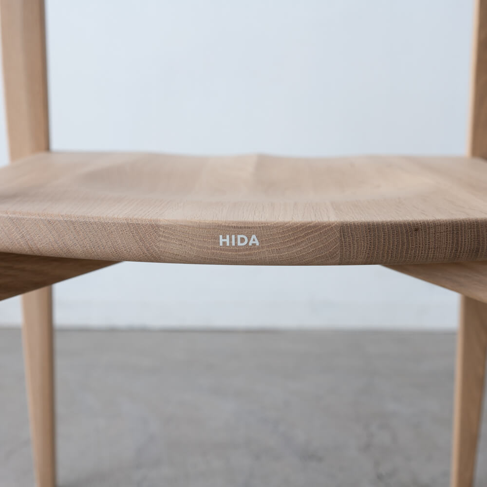 ［飛騨産業アウトレット］風のうた アームチェア FX231A 国産ナラ材NL色 ウレタン塗装