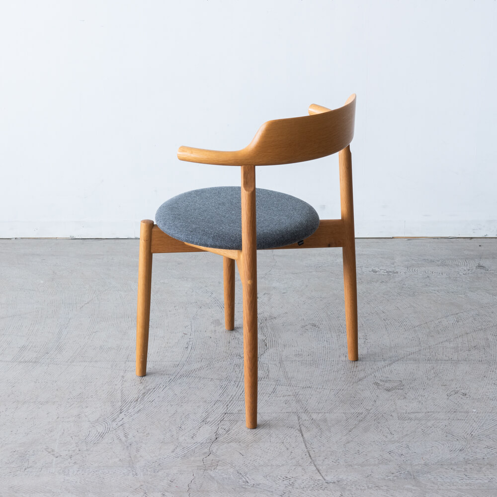 ［飛騨産業アウトレット］tsubura セミアームチェア 張座 ホワイトオーク材 OU色