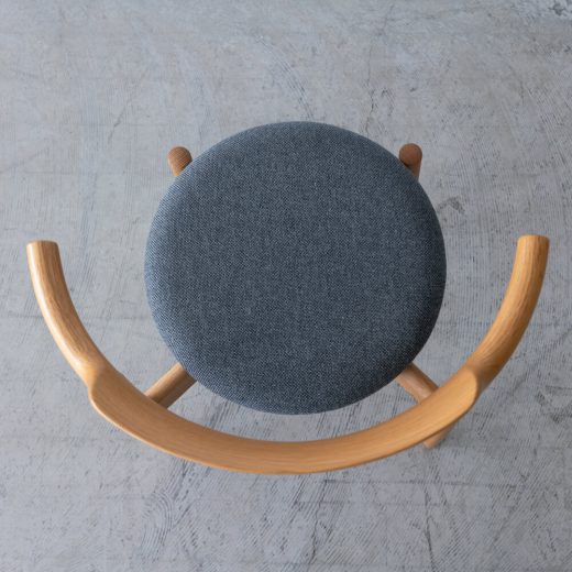 ［飛騨産業アウトレット］tsubura セミアームチェア 張座 ホワイトオーク材 OU色