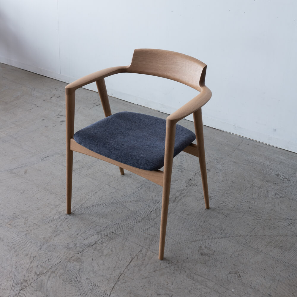 ［飛騨産業アウトレット］SEOTOアームチェア（張座）KD220AN ホワイトオーク材 / NL Cランク/リヒトBU