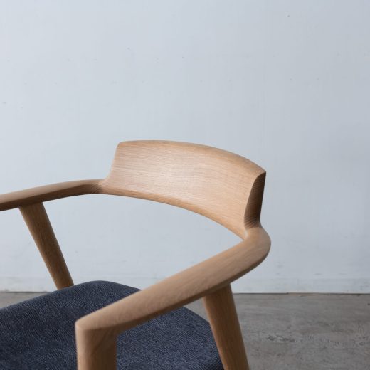 ［飛騨産業アウトレット］SEOTOアームチェア（張座）KD220AN ホワイトオーク材 / NL Cランク/リヒトBU