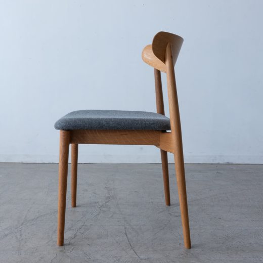 ［飛騨産業アウトレット］SEOTO チェア KD200N ホワイトオーク/OF 張地ランクB NC157 チャコールグレー