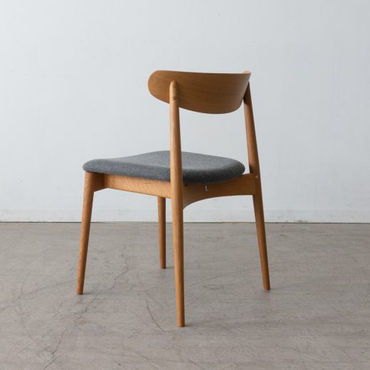 ［飛騨産業アウトレット］SEOTO チェア KD200N ホワイトオーク/OF 張地ランクB NC157 チャコールグレー