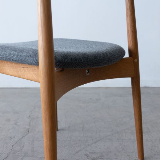 ［飛騨産業アウトレット］SEOTO チェア KD200N ホワイトオーク/OF 張地ランクB NC157 チャコールグレー