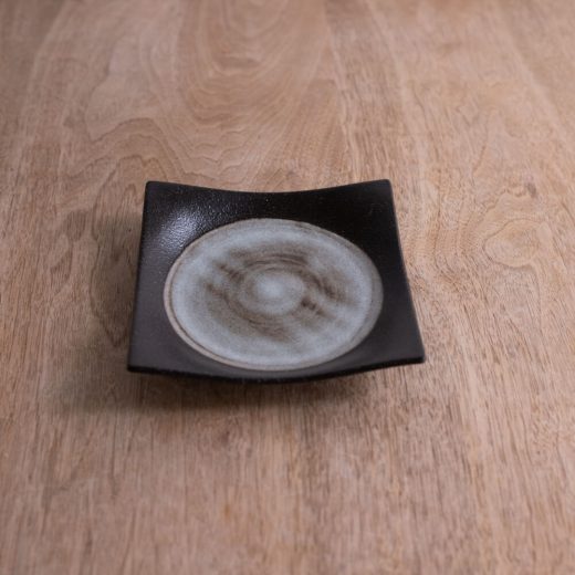 【WEB限定】深山雪 手引き正角4.5皿 -器市-