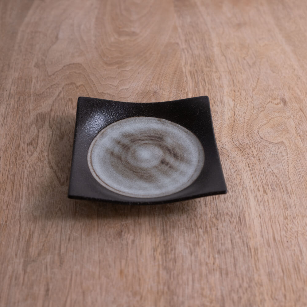 【WEB限定】深山雪 手引き正角4.5皿 -器市-