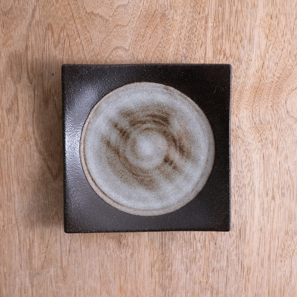 【WEB限定】深山雪 手引き正角4.5皿 -器市-