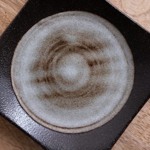 【WEB限定】深山雪 手引き正角4.5皿 -器市-