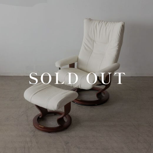 ［アップサイクル品］エコーネス ストレスレスソファ ウイングM オットマン付き 革張り替え済み（牛本革 クロムなめし）売り切れ
