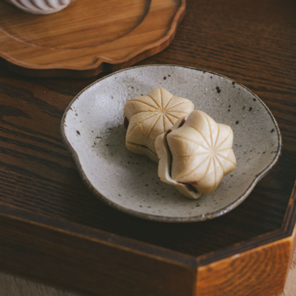 【WEB限定】砂粉引 変形三角鉢 (小) -器市-