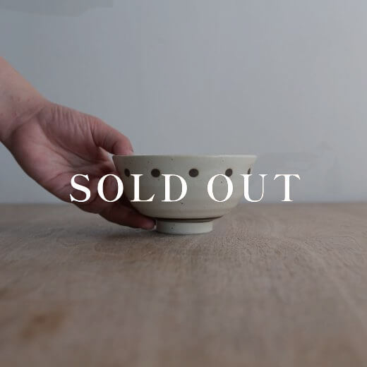 アウトレット食器（器市）の粉引ドット茶碗 売り切れ