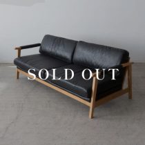 アウトレット家具の［現品SALE］3Pソファ ベイク BK レザーファブリック - ホワイトオーク 売り切れ