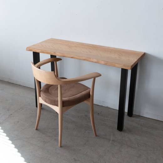 ［現品SALE］北海道十勝連邦産 ウダイカンバザクラ材 無垢板テーブル（シンプルタイプ）オイル仕上げ アイアン角脚 HDT-4S+I-BK