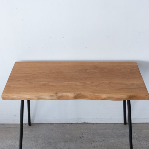 ［現品SALE］北海道産 沢胡桃材 幅剥ぎ天板 耳付き（オイル仕上げ/ アイアン4本脚）