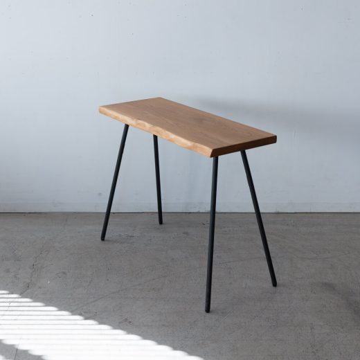 ［現品SALE］北海道産 沢胡桃材 幅剥ぎ天板 耳付き（オイル仕上げ/ アイアン4本脚）