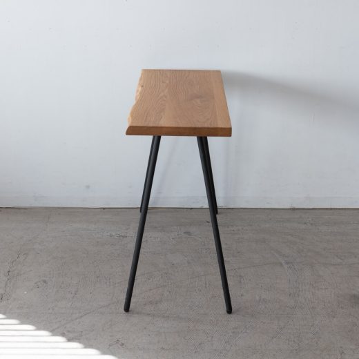 ［現品SALE］北海道産 沢胡桃材 幅剥ぎ天板 耳付き（オイル仕上げ/ アイアン4本脚）