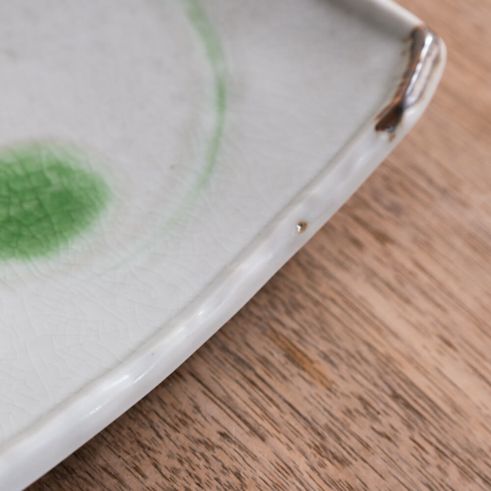 【WEB限定】鳴門貫入 四ツ足角皿 -器市-