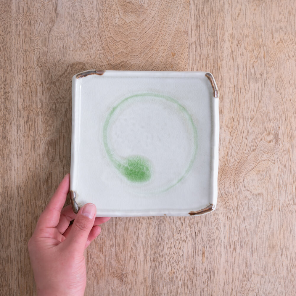 【WEB限定】鳴門貫入 四ツ足角皿 -器市-