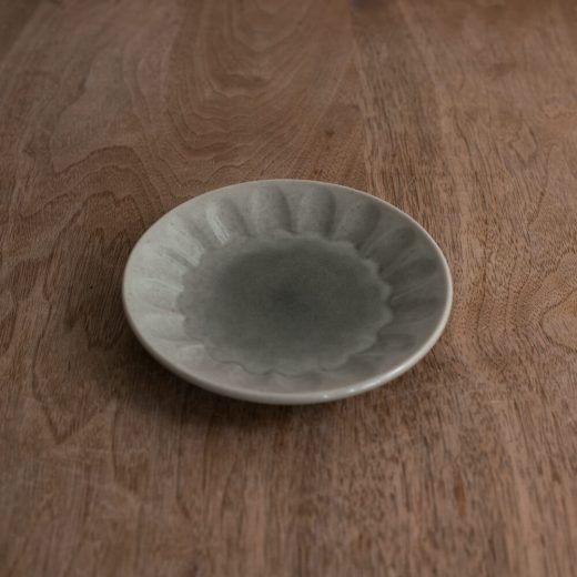 【WEB限定】しのぎ型45皿 薄緑釉 -器市-