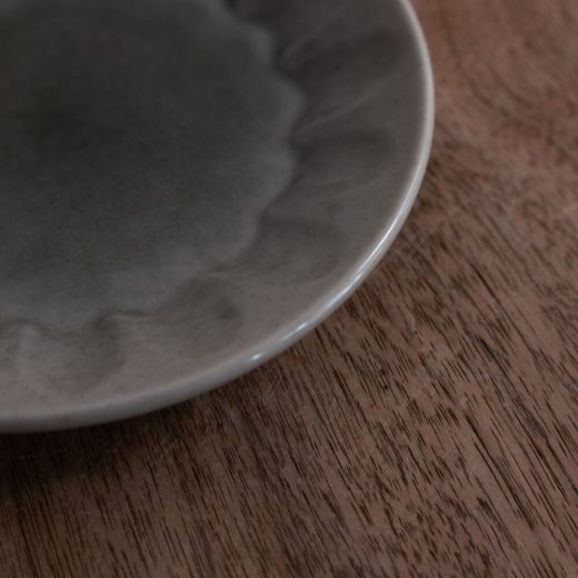 【WEB限定】しのぎ型45皿 薄緑釉 -器市-