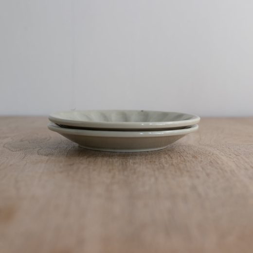 【WEB限定】しのぎ型45皿 薄緑釉 -器市-