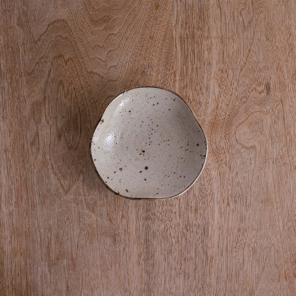 【WEB限定】砂粉引 変形三角鉢 (小) -器市-