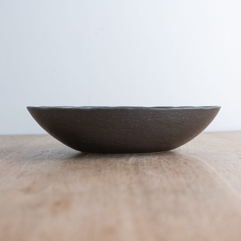 【WEB限定】27cm砂目楕円鉢 黒 -器市-