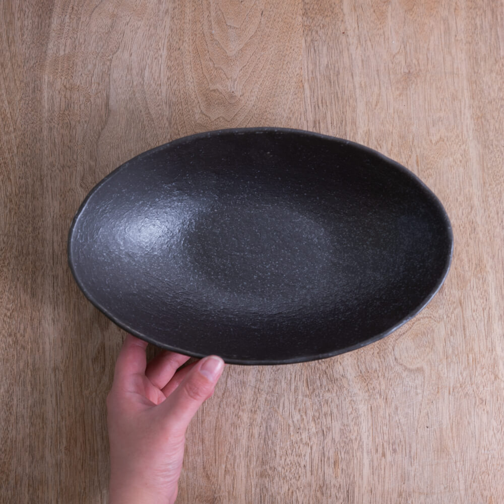 【WEB限定】27cm砂目楕円鉢 黒 -器市-