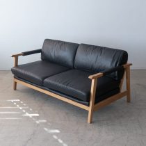 アウトレット家具の［数量限定SALE］2Pソファ ベイク BK レザーファブリック / ホワイトオーク