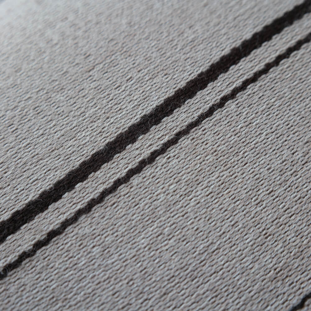 ［現品SALE］ emi チェア ホワイトオーク ウレタンBK色 (張地)Urd Stripe 5