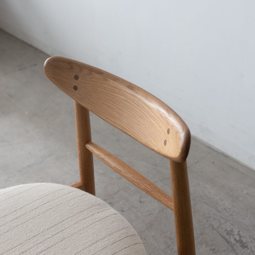 ［現品SALE］ emi チェア ホワイトオーク ウレタンNA色 (張地)KV SAMSφ19-501/104