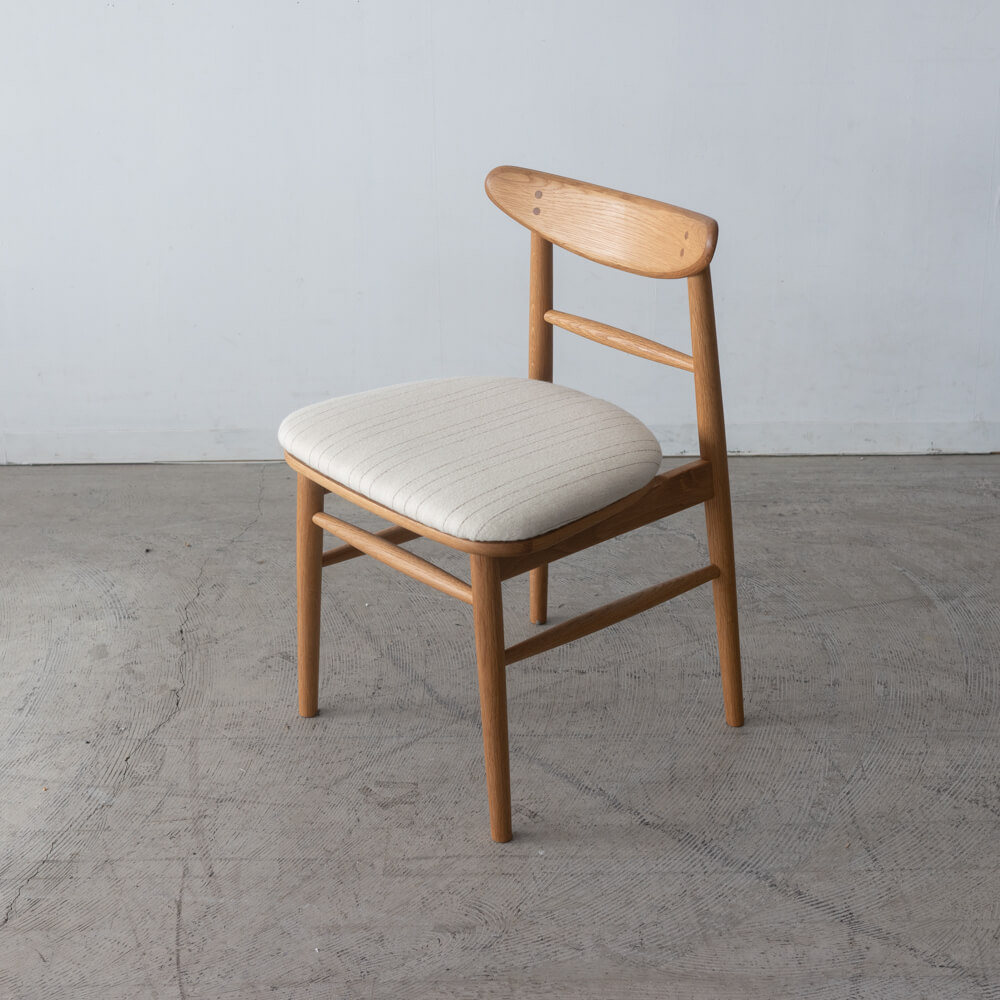 ［現品SALE］ emi チェア ホワイトオーク ウレタンNA色 (張地)KV SAMSφ19-501/104