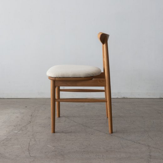 ［現品SALE］ emi チェア ホワイトオーク ウレタンNA色 (張地)KV SAMSφ19-501/104