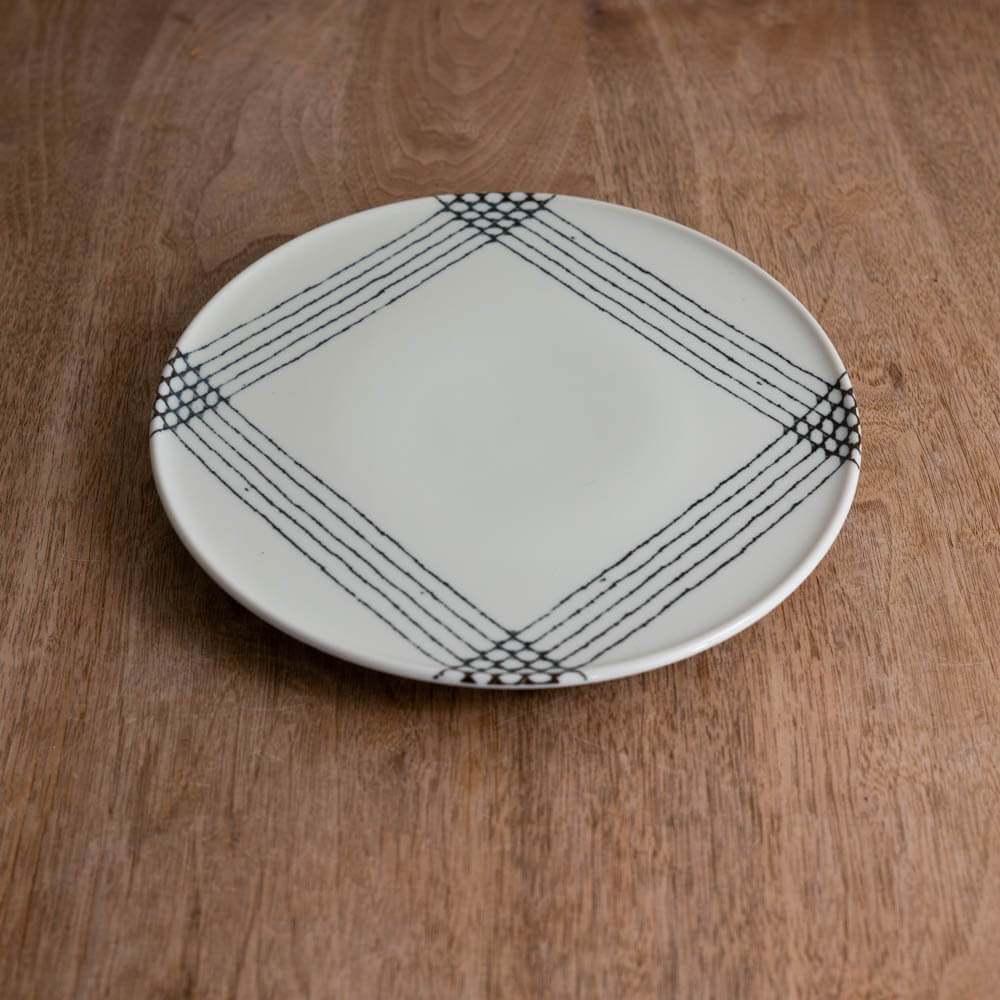 【WEB限定】黒井桁 8.0皿 -器市-