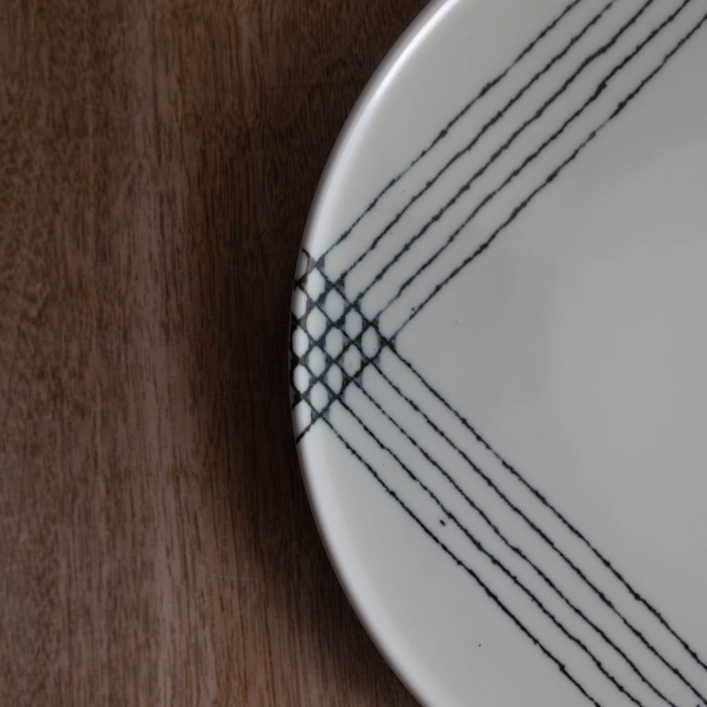 【WEB限定】黒井桁 8.0皿 -器市-