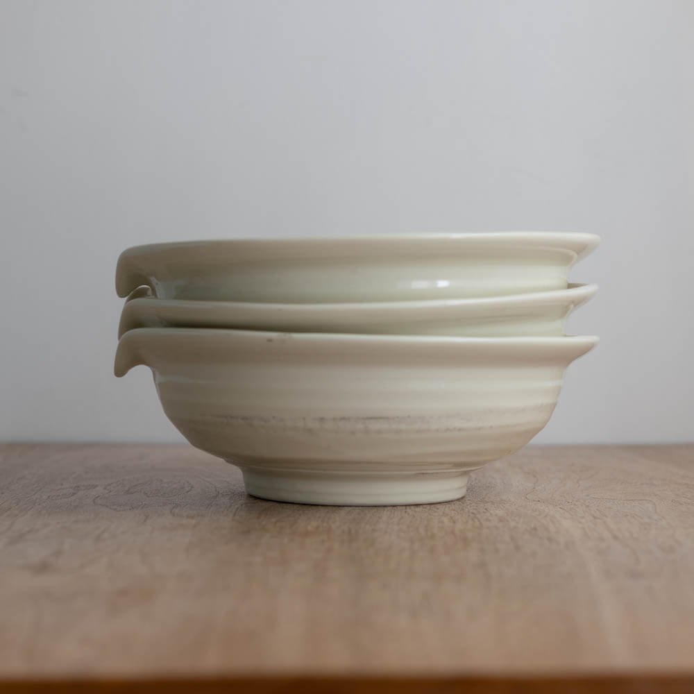 【WEB限定】粉引刷毛 片口盛鉢 -器市-