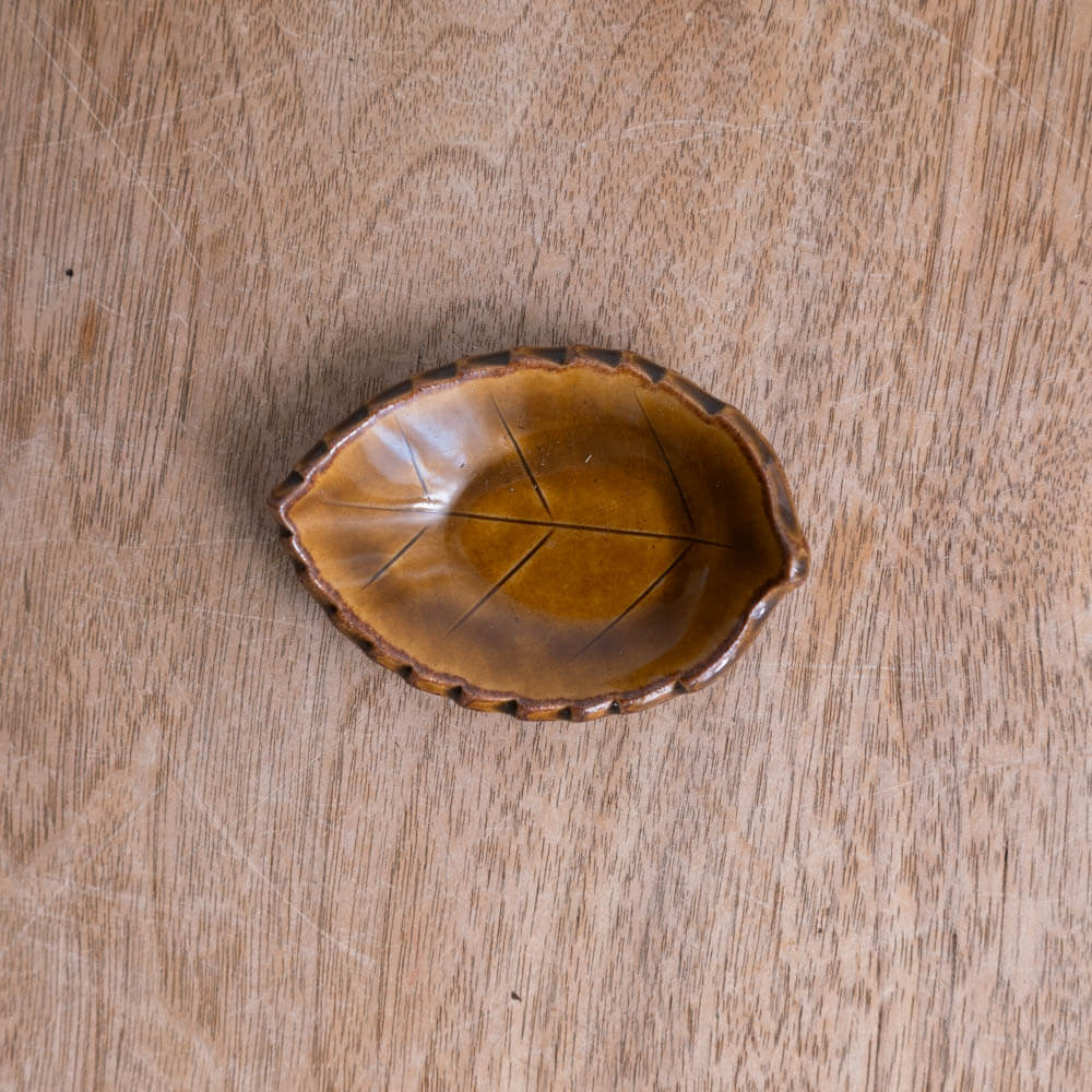 【WEB限定】木の葉豆皿（アメ）-器市-