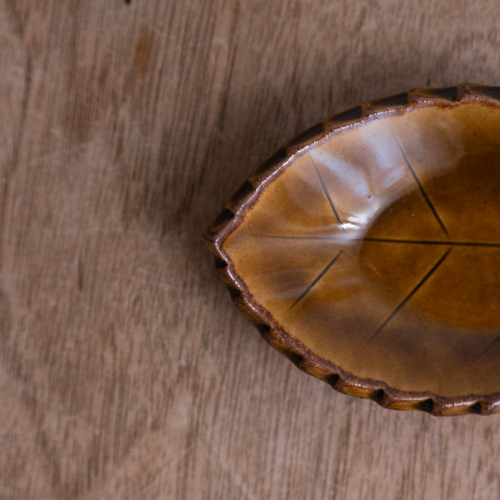 【WEB限定】木の葉豆皿（アメ）-器市-