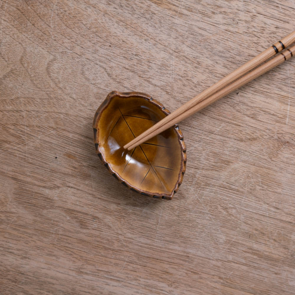 【WEB限定】木の葉豆皿（アメ）-器市-