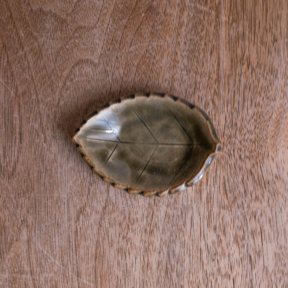 【WEB限定】木の葉豆皿（オリベ）-器市-