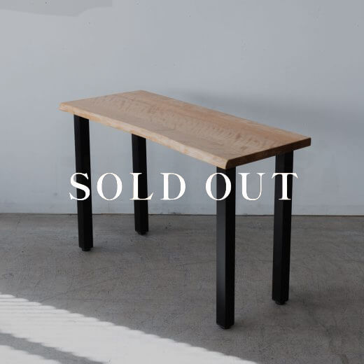 アウトレット家具の［現品SALE］北海道十勝連邦産 ウダイカンバザクラ材 ハギ材無垢板テーブル - オイル仕上げ アイアン角脚 HDT-4S+I-BK 売り切れ
