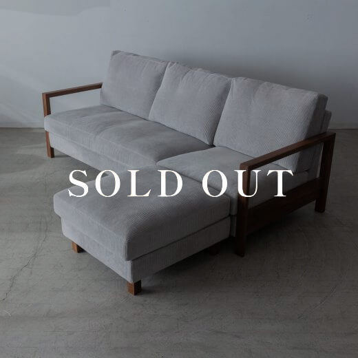 アウトレット家具の［現品SALE］3Pカウチソファ ローゼ 210BBB ウォールナット-オイル 張地ウネ グレー 売り切れ