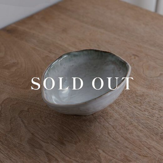 アウトレット食器（器市）の白均窯 変形小鉢 売り切れ