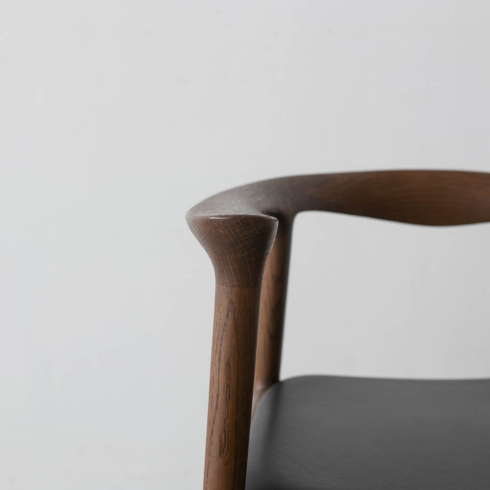 ［数量限定］BRIDGE ライトチェア（DB）座面：R2ブラック（革）