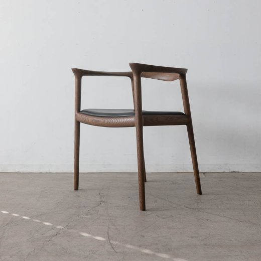 ［数量限定］BRIDGE ライトチェア（DB）座面：R2ブラック（革）