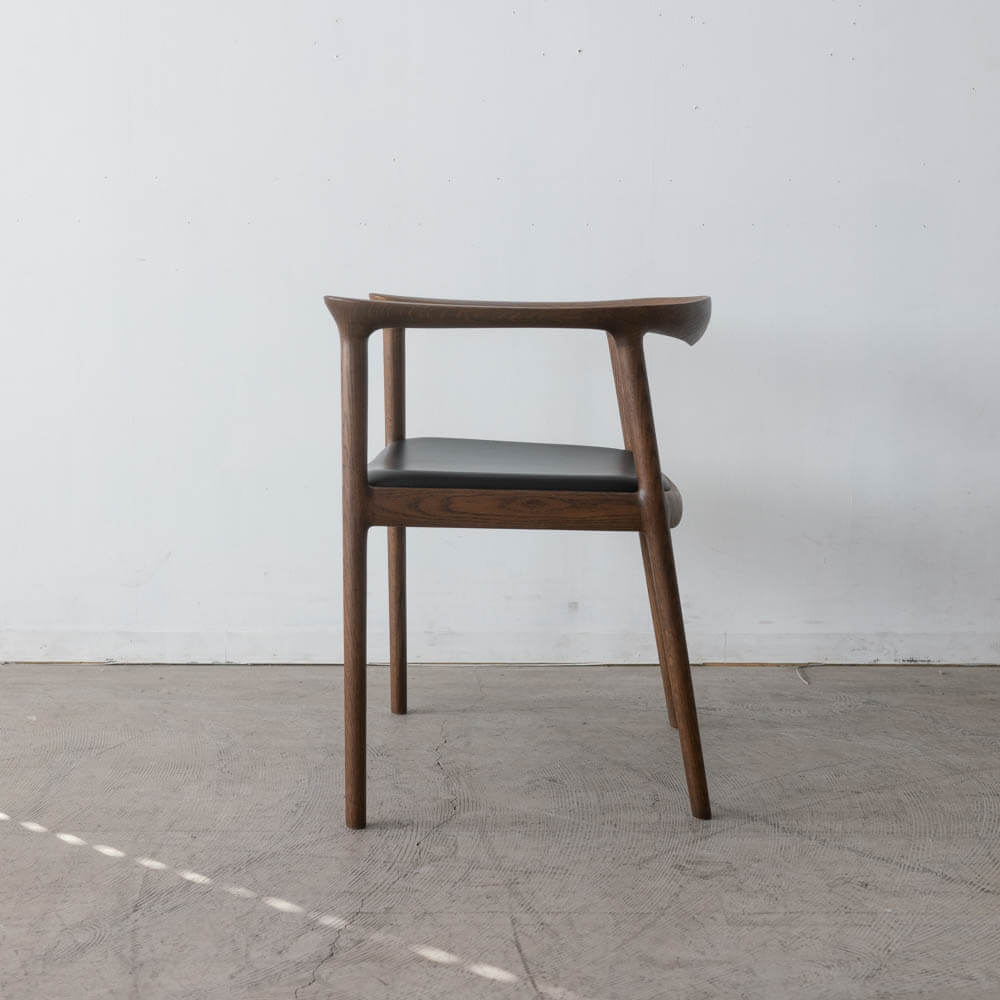 ［数量限定］BRIDGE ライトチェア（DB）座面：R2ブラック（革）