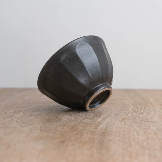 【WEB限定】しのぎ 深型茶碗 黒 -器市-